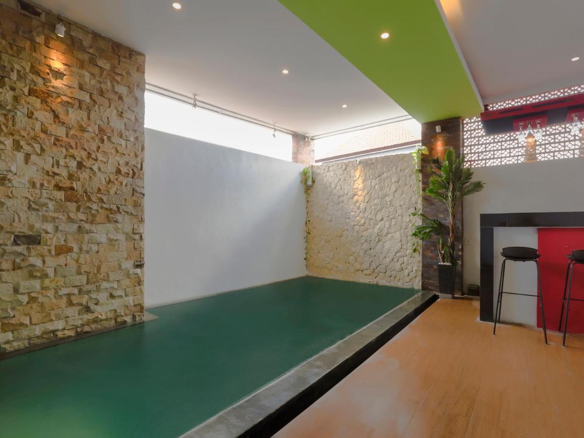 Oyo 3852 Valomia Guest House Ντενπασάρ Εξωτερικό φωτογραφία